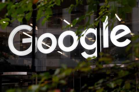 Google pays $1 billion for a London office building.