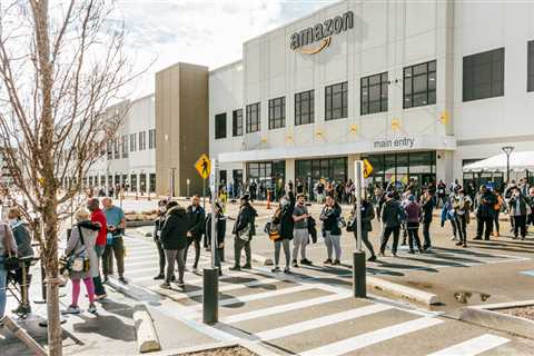 Amazon Abruptly Fires Senior Managers Tied to Unionized Warehouse