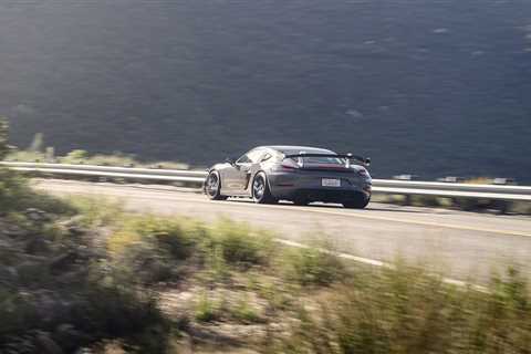2023 Porsche GT4 RS Is the Cayman That Finally Beats the 911