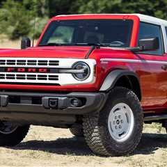 The 2023 Ford Bronco and Bronco Sport Heritage Editions Are Almost Gratuitously Retro