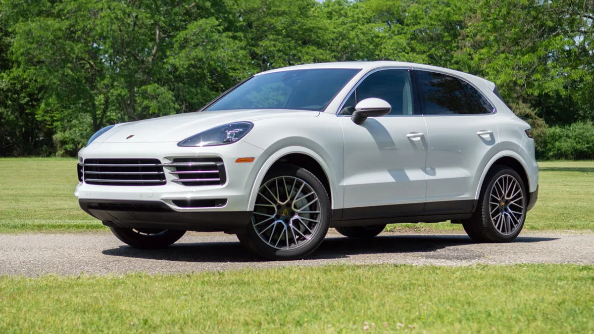 2021 Porsche Cayenne S | Profile