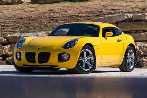 Like Weird Coupes? This 2009 Pontiac Solstice GXP Could Be Yours