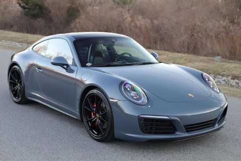 2017 Porsche 911 Carrera S - Porsche Official