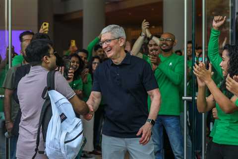 Apple Opens First Store in India, a Promising Frontier for Tech Giant