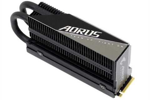 The Passively Cooled AORUS Gen5 10000 SSD