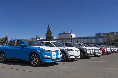 Report: EVs now top 5% of new vehicle sales in 23 countries