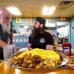 I ORDERED ''THE WOLVERINE CHALLENGE'' IN A PACKED RESTAURANT IN CLEVELAND! | BeardMeatsFood